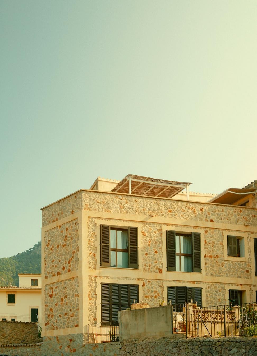 Net-Zero Office Complex